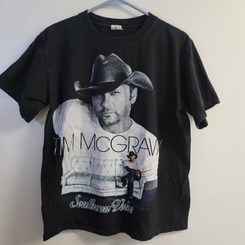 Tim McGraw Southern Voice tour shirt